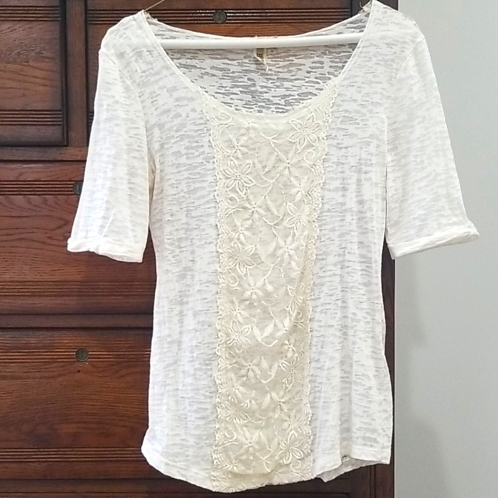Ivory Fitted 3/4 sleeve top